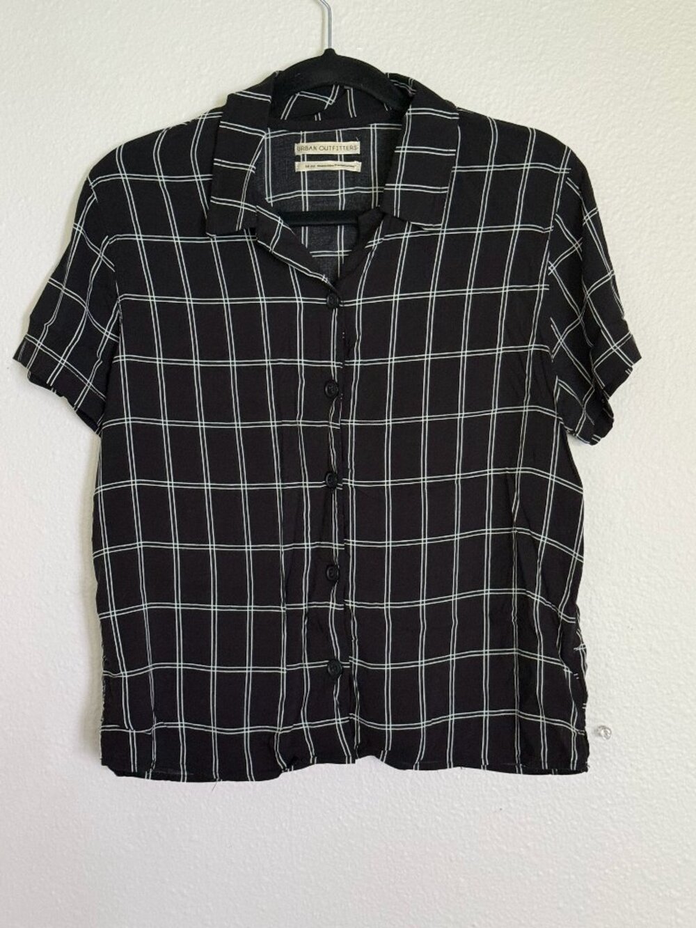 Urban Outfitters Black White Grid Plaid Short Sleeve Camp Button Down Shirt M